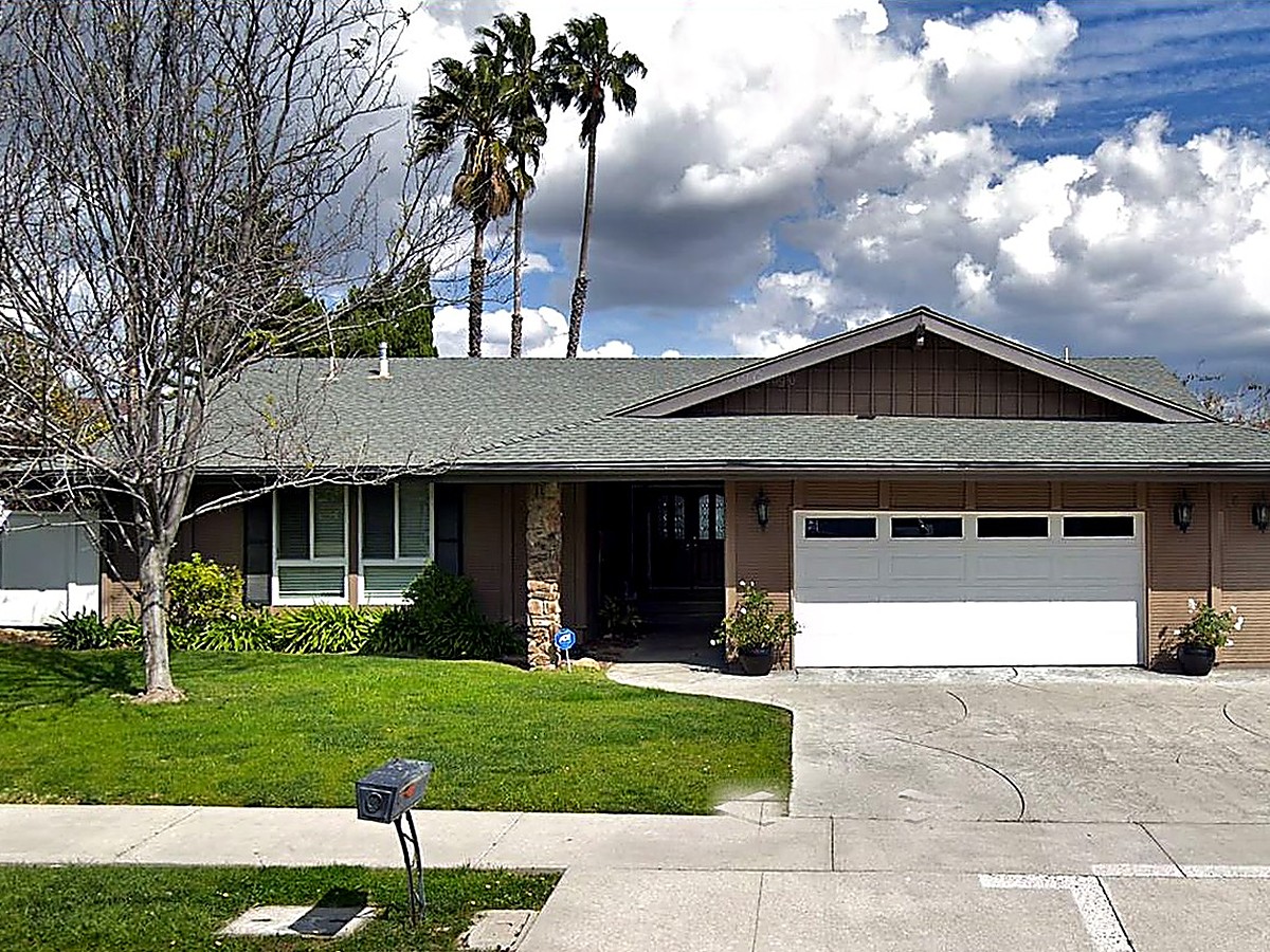 Front elevation of the Daryn Drive residence, West Hills, California